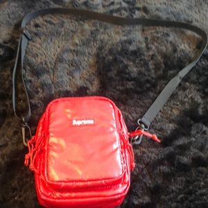 Supreme pouch
